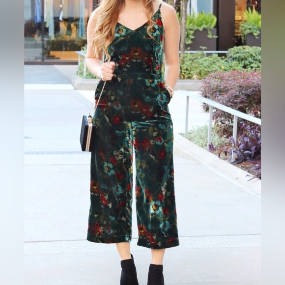 LOFT Pants - LOFT Floral Velvet Wide Leg Jumpsuit Holiday Green Casual Women’s Size 4